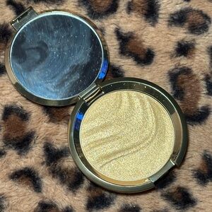 NIWB Becca Cosmetics Limited Edition’Gold Lava’ Shimmering Skin Perfector